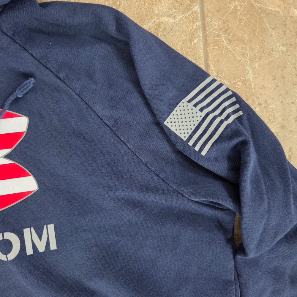 Under‎ Armour Freedom Hoodie Mens Medium Navy Blue American Flag Logo Sweatshirt - Picture 6 of 7